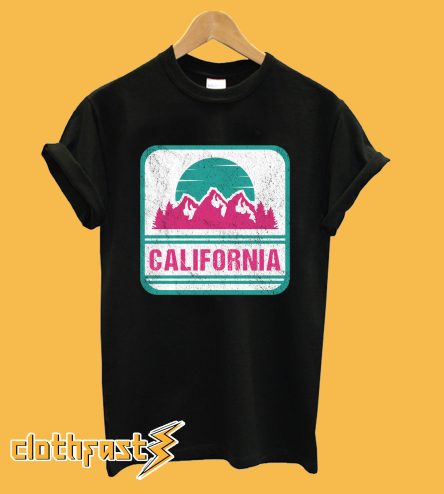 Retro Vintage California USA Mountain Gift for Women T-Shirt